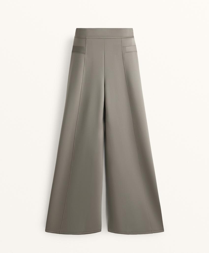 Брюки-баллоны с эффектом неопрена