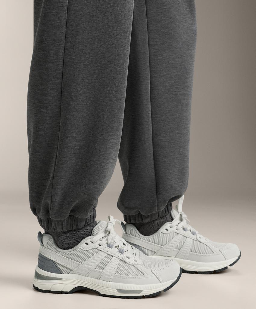 Мягкие марлевые джоггеры из модала