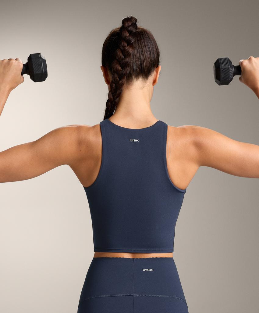 Компрессионный топ без рукавов