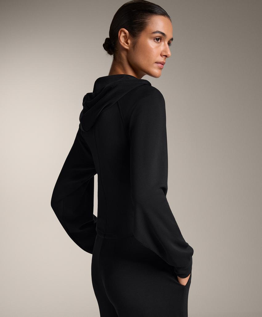 Укороченный удлиненный халат с капюшоном из модала soft touch