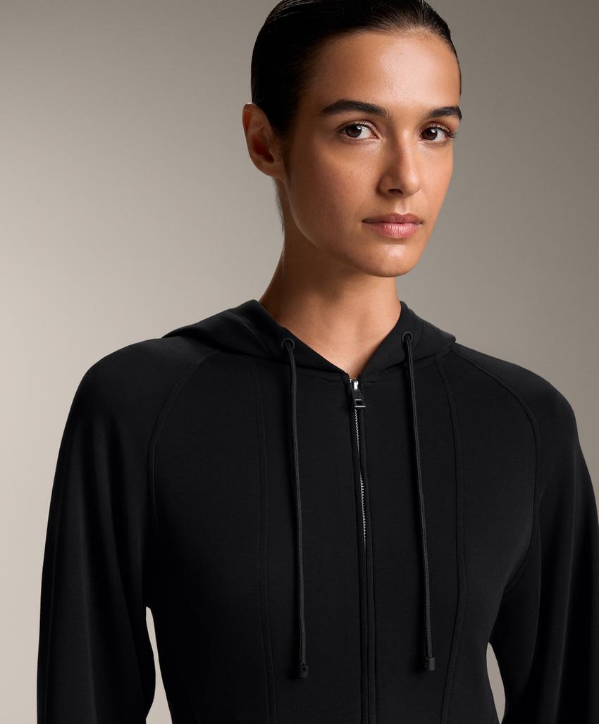 Укороченный удлиненный халат с капюшоном из модала soft touch