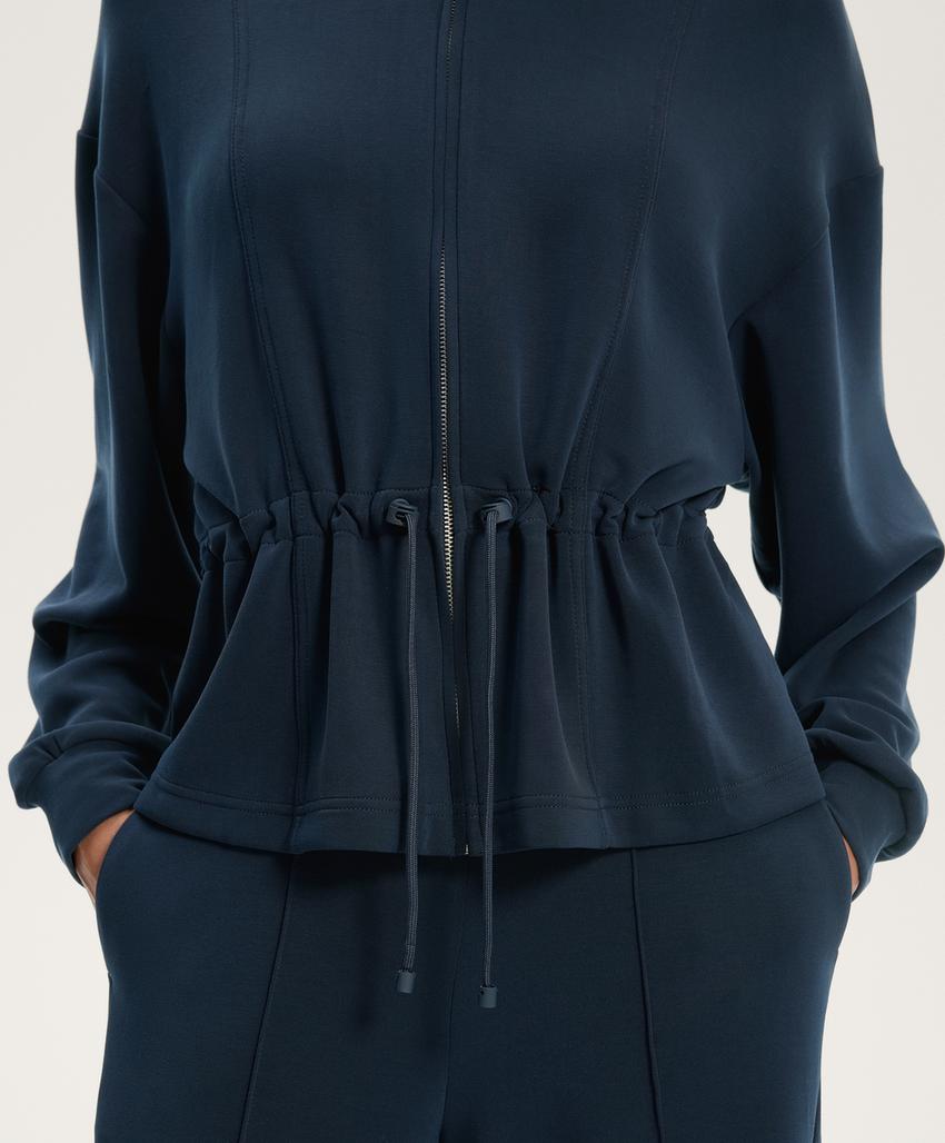 Куртка с регулируемой талией из мягкого модала