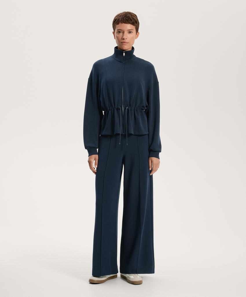 Куртка с регулируемой талией из мягкого модала