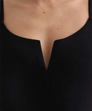 Купальник с V-образным вырезом из ткани пике- Заказать в России