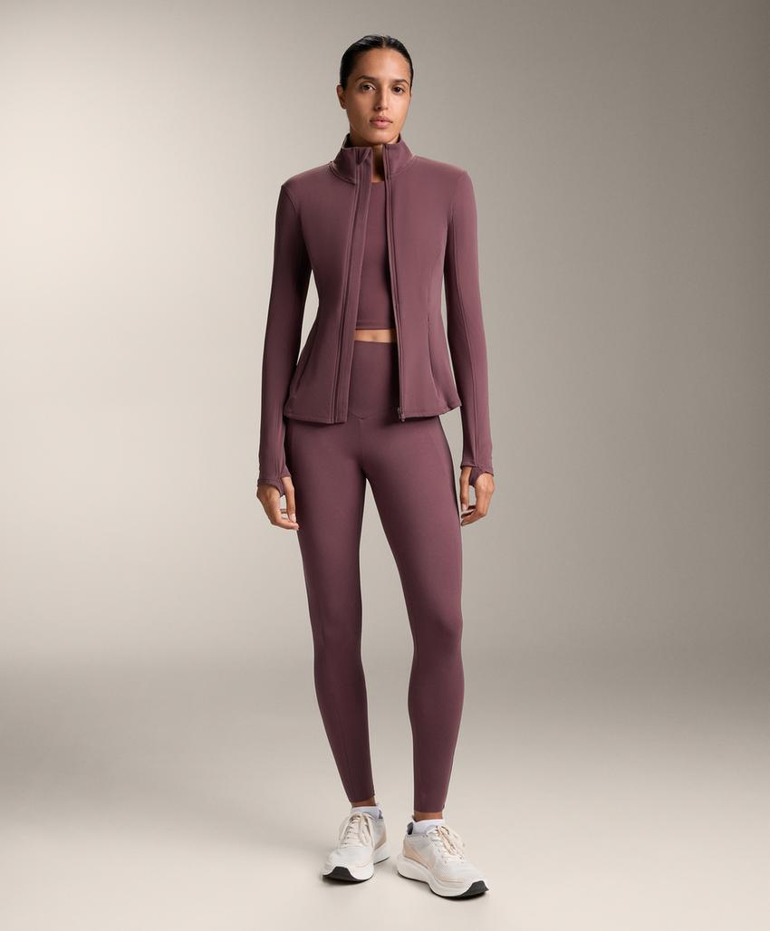 Легкая и теплая высокотехнологичная куртка