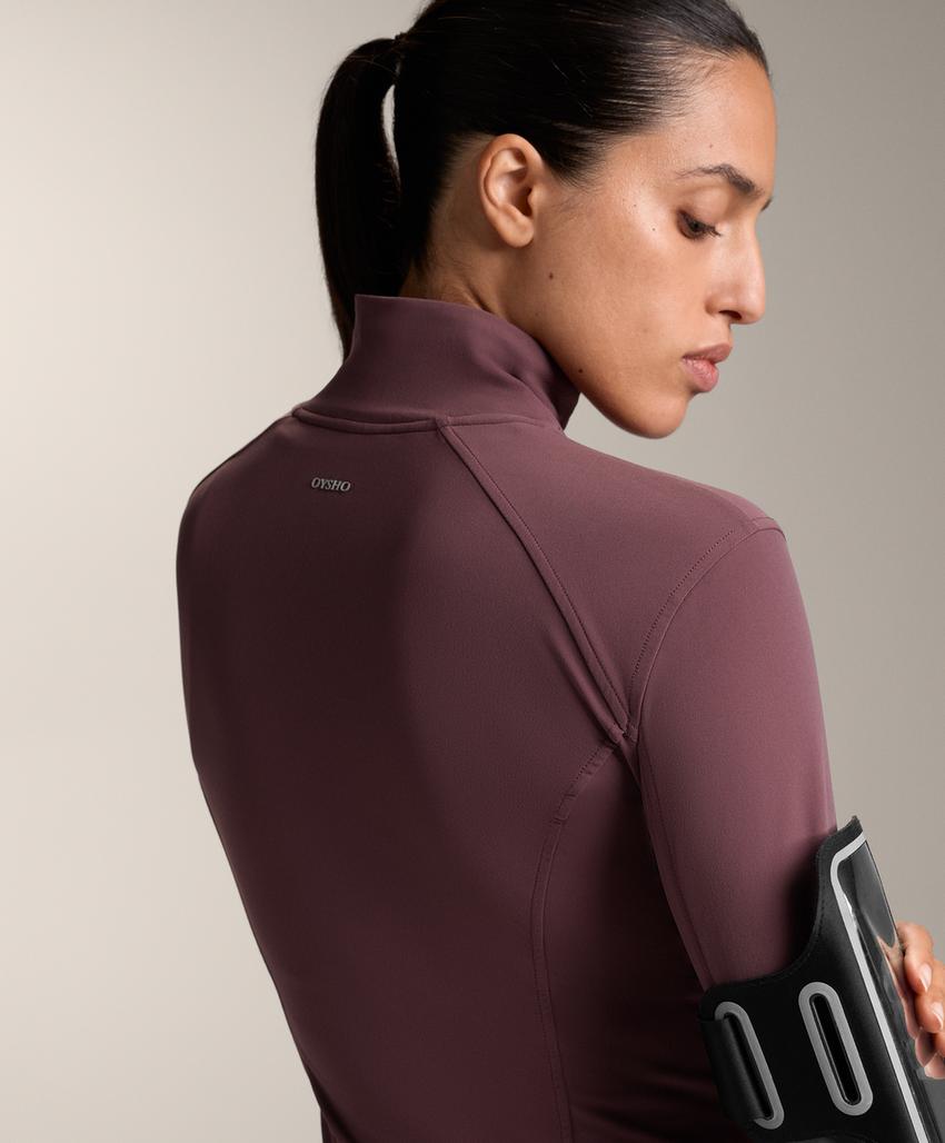 Легкая и теплая высокотехнологичная куртка