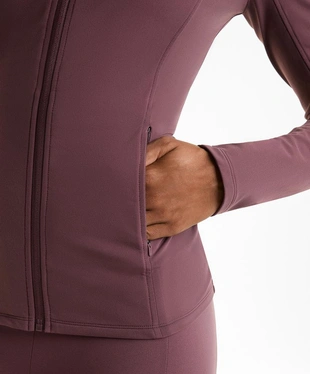 Легкая и теплая высокотехнологичная куртка- Заказать в России