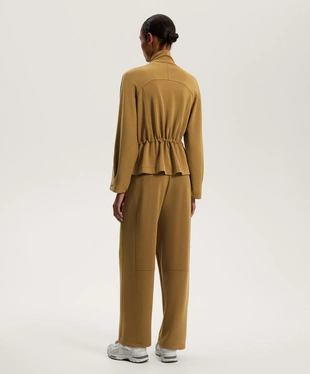 Куртка с карманами и регулируемым поясом из мягкой ткани с модалом- Заказать в России