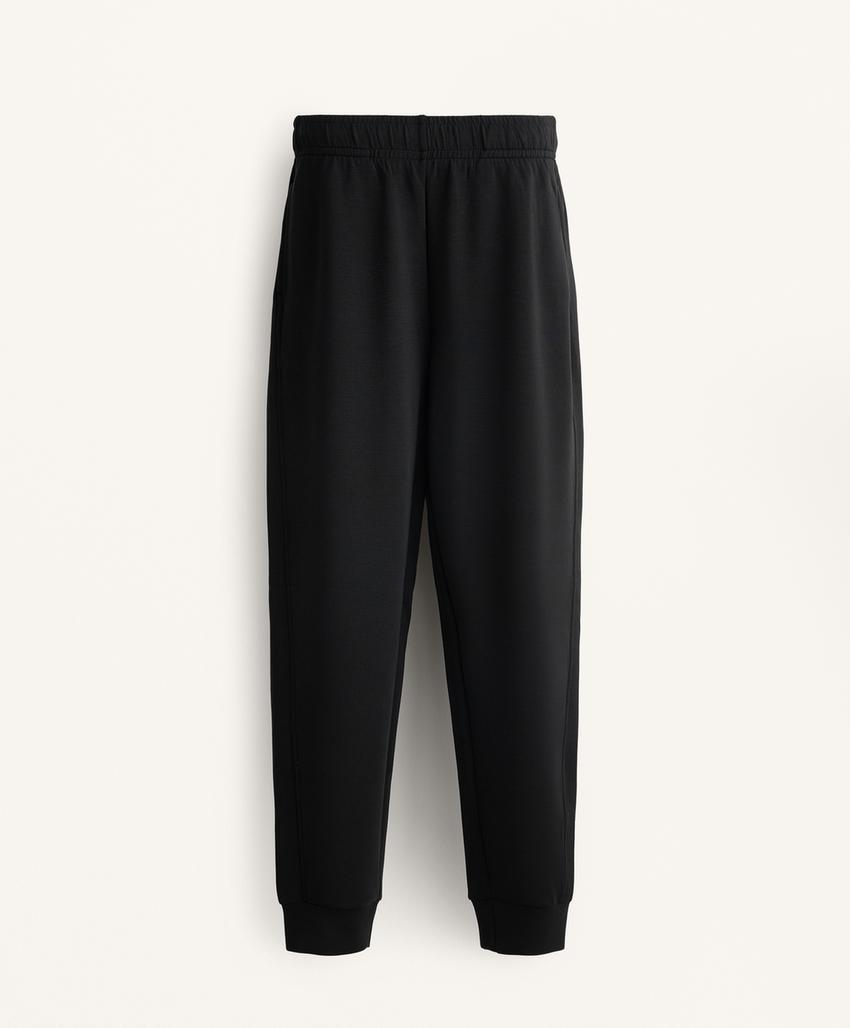 Брюки-джоггеры из мягкого модала