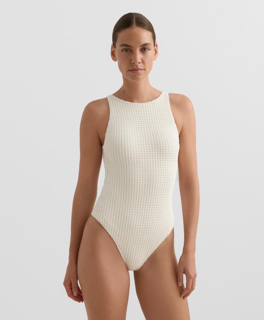 Купальник халтер из вязаного кроше с пузырьками