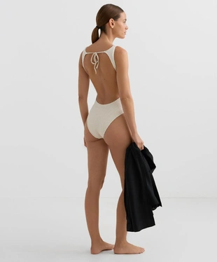 Купальник халтер из вязаного кроше с пузырьками- Заказать в России