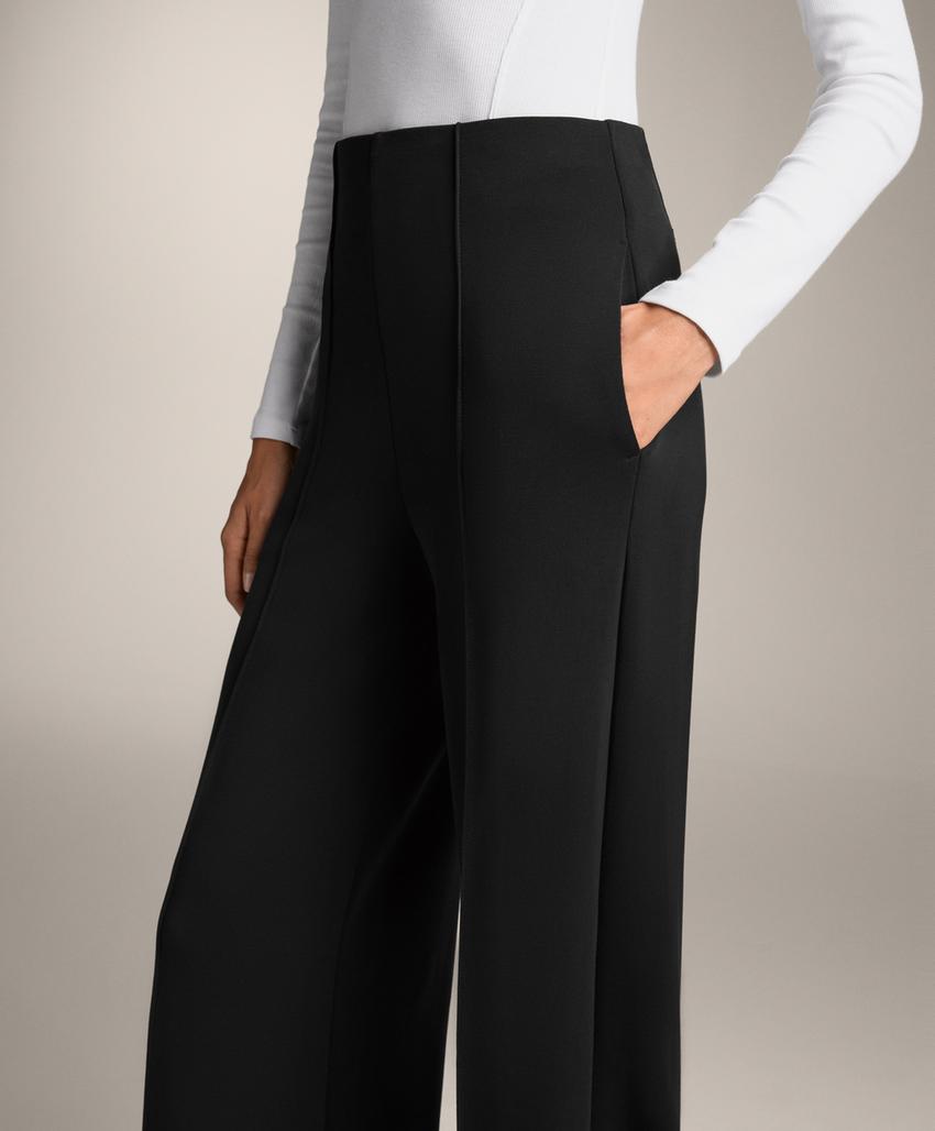 Прямые брюки из мягкого модала с линией складки