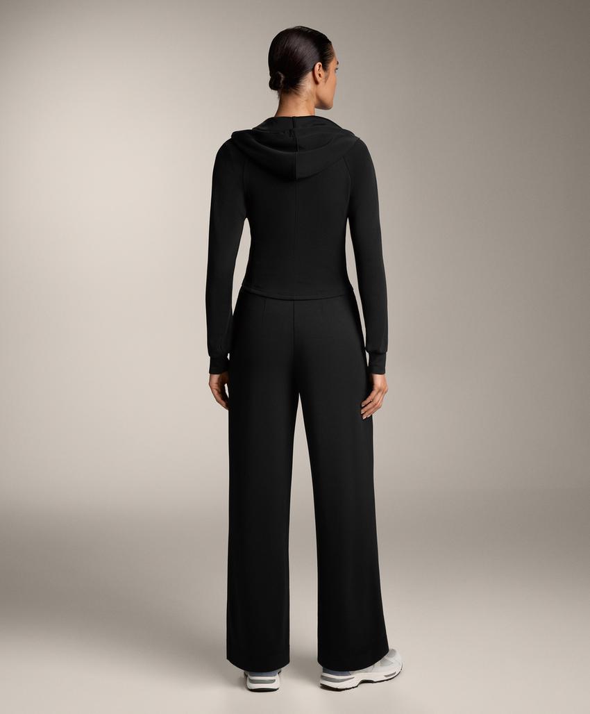 Прямые брюки из мягкого модала с линией складки